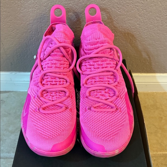 Nike Kevin Durant Bright Pink Athletic Sneakers - Picture 4 of 6